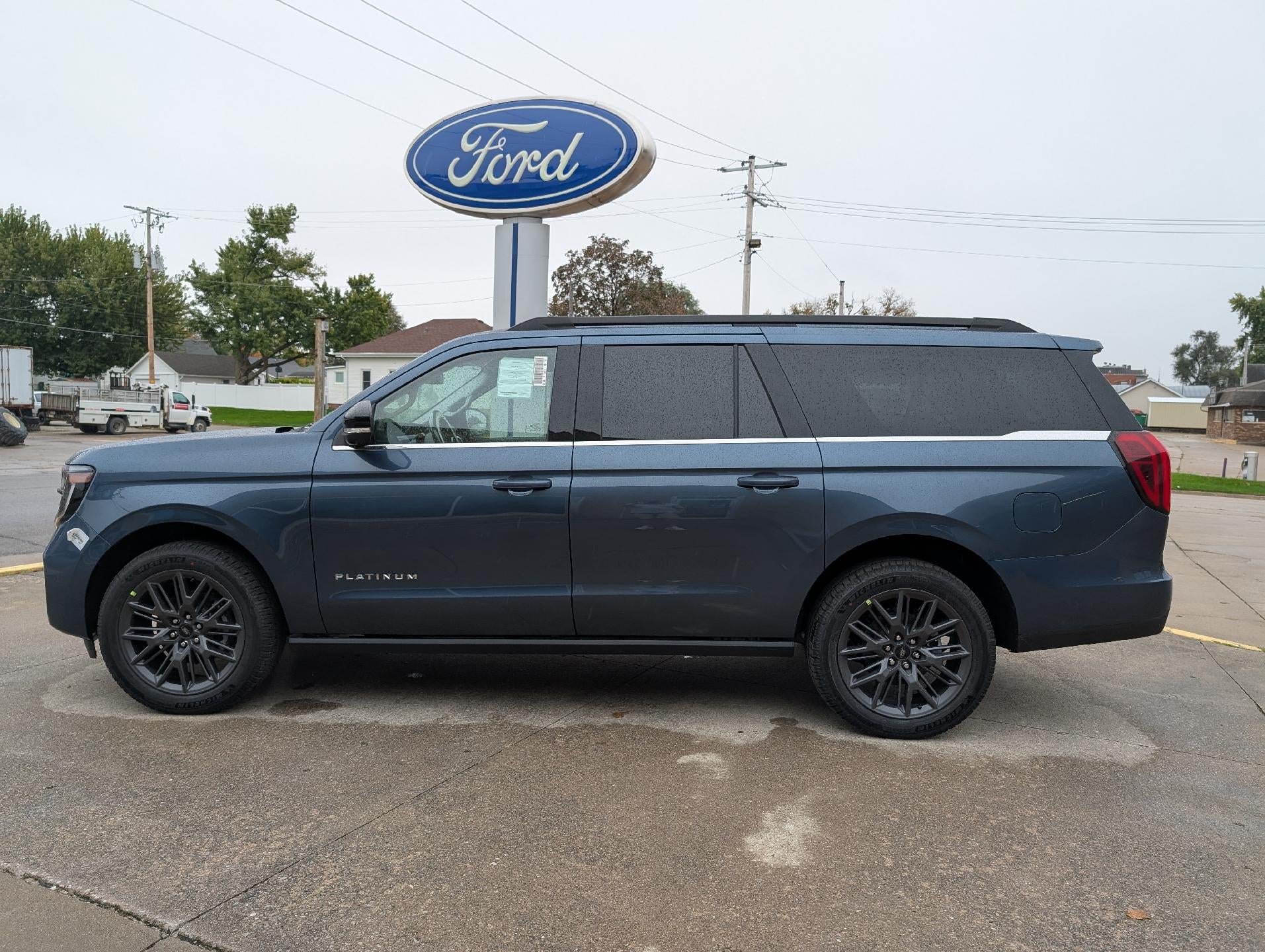 2027 Ford Expedition Max Platinum 4x4