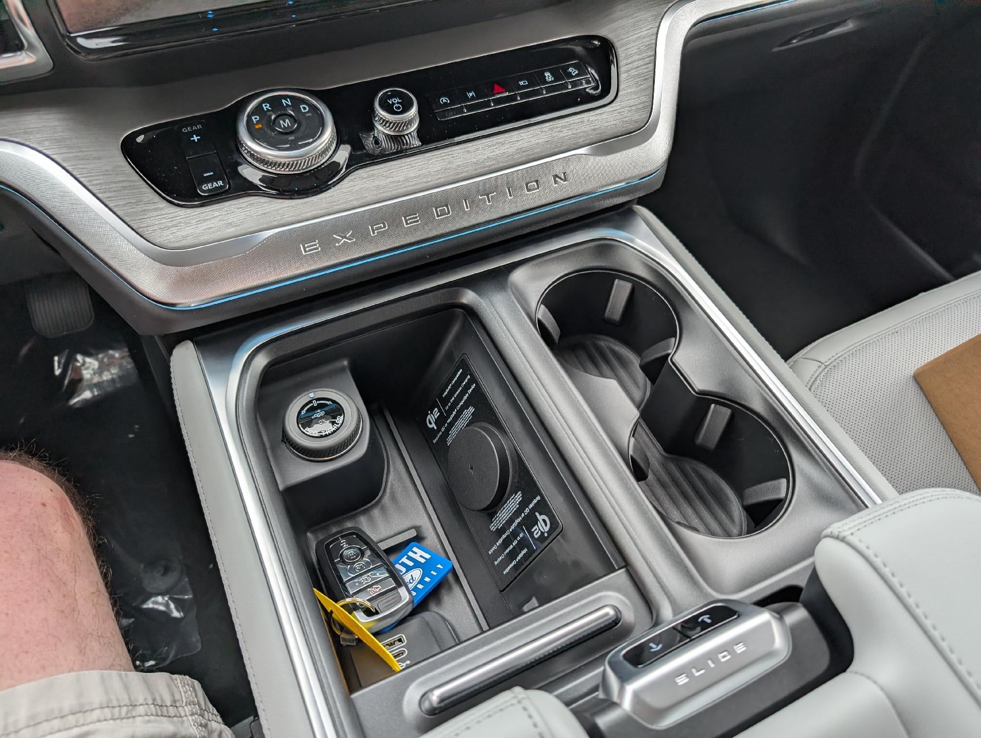 2027 Ford Expedition Max Platinum 4x4