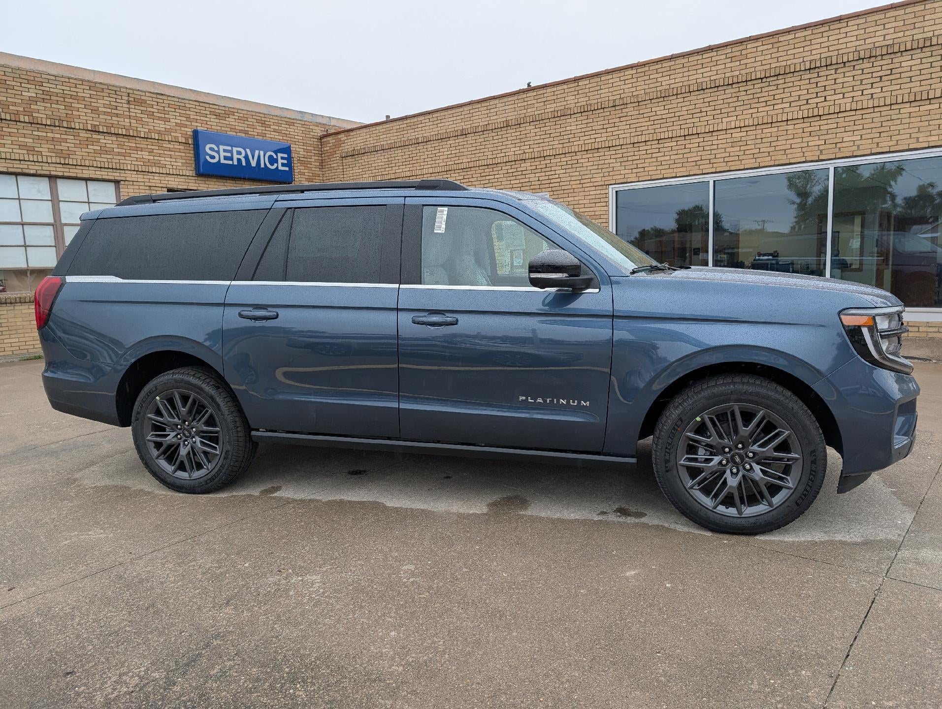 2027 Ford Expedition Max Platinum 4x4