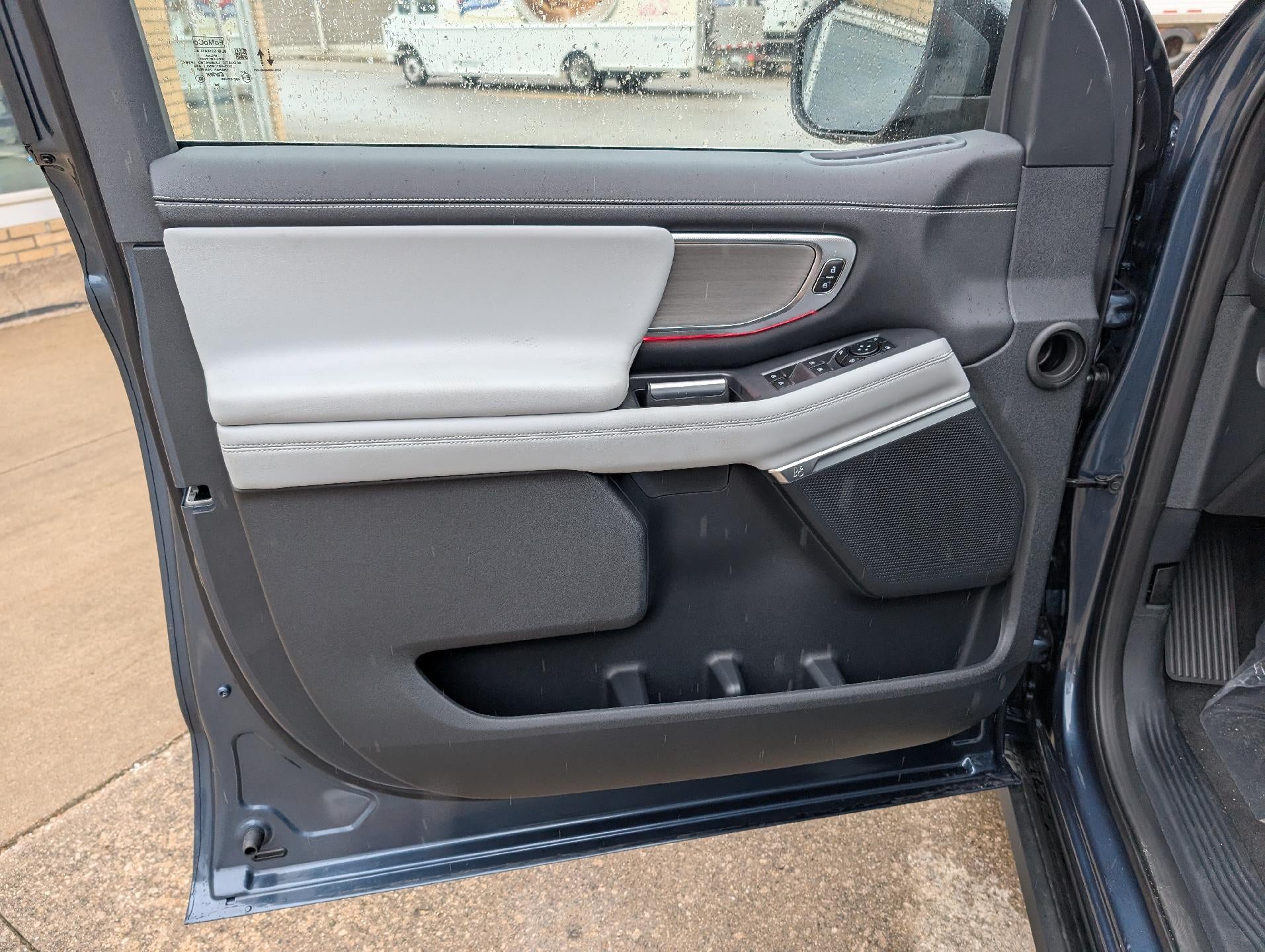 2027 Ford Expedition Max Platinum 4x4