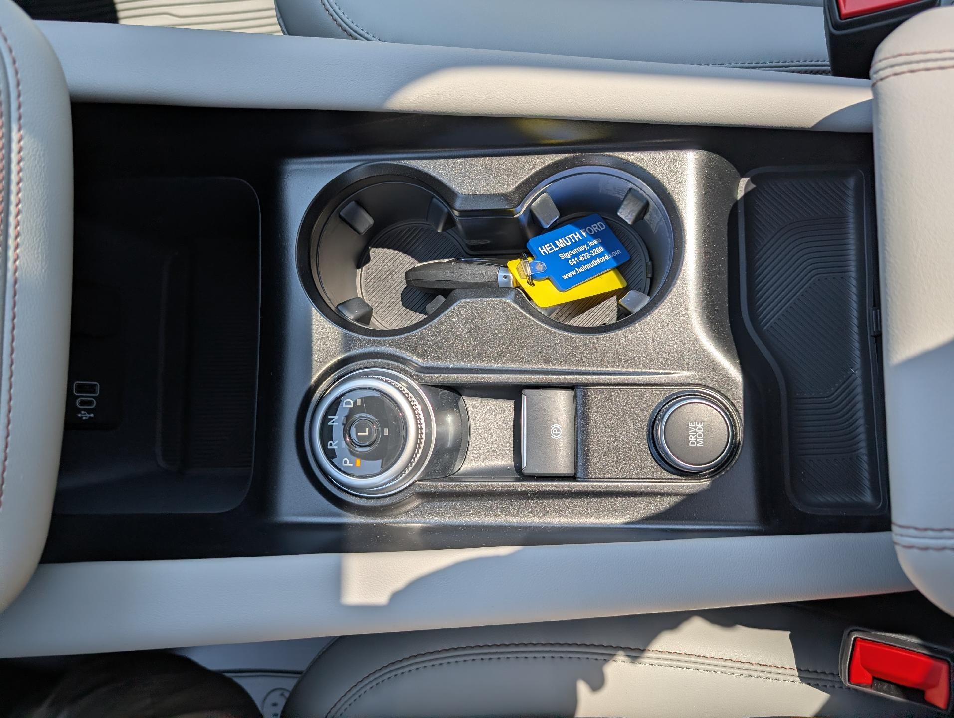 2026 Ford Explorer Active w/200A Pkg 4WD