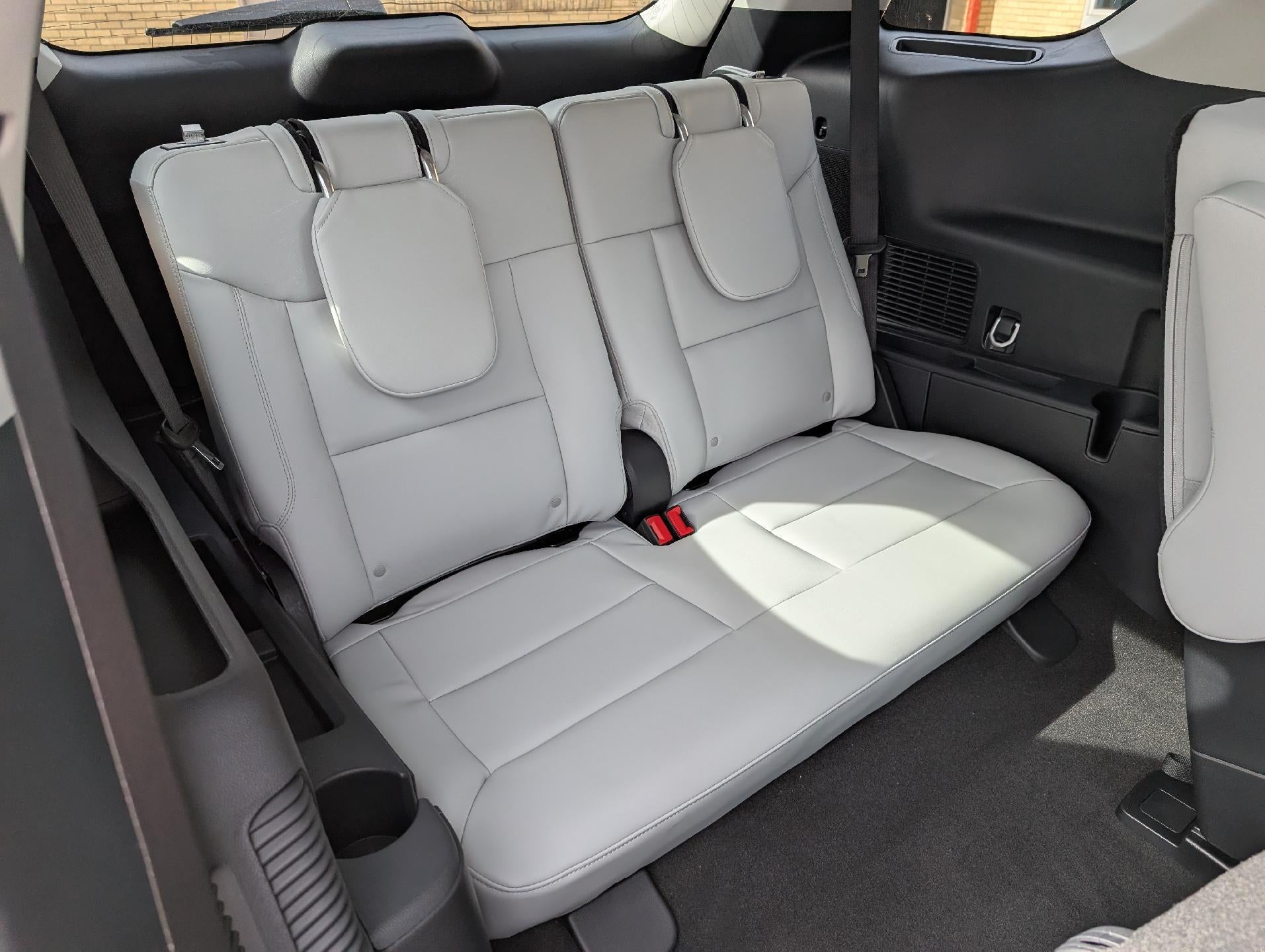 2026 Ford Explorer Platinum 4WD