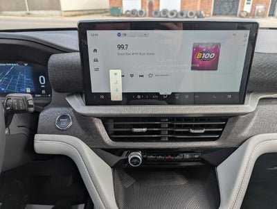 2026 Ford Explorer Platinum 4WD