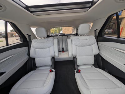 2026 Ford Explorer Platinum 4WD