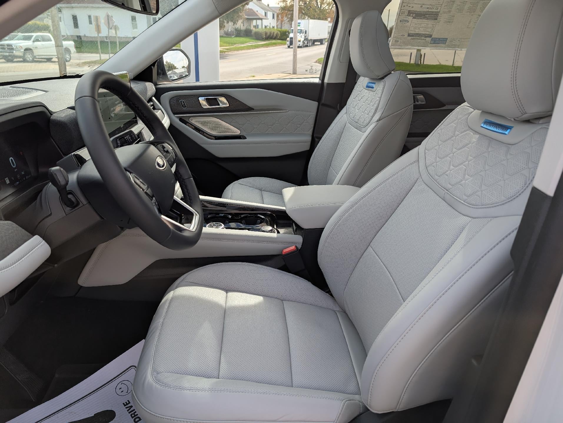 2026 Ford Explorer Platinum 4WD