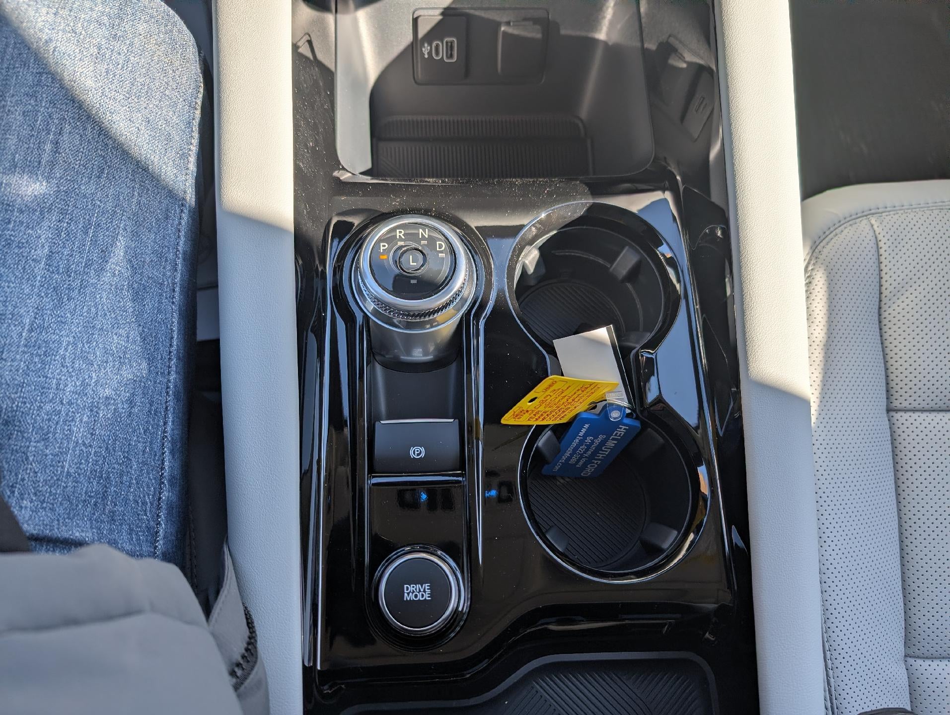 2026 Ford Explorer Platinum 4WD