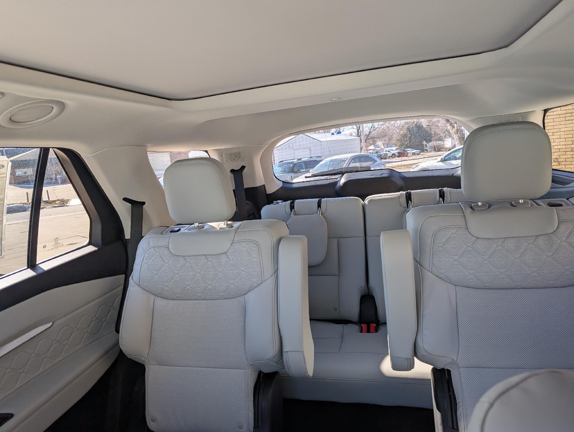 2026 Ford Explorer Platinum 4WD