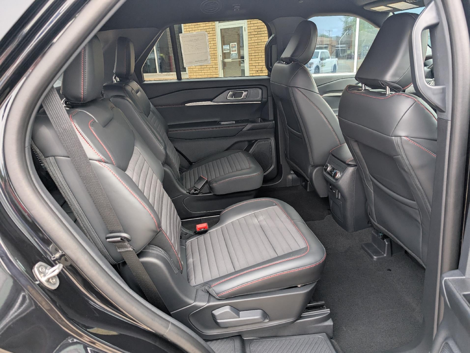 2026 Ford Explorer ST-Line 4WD