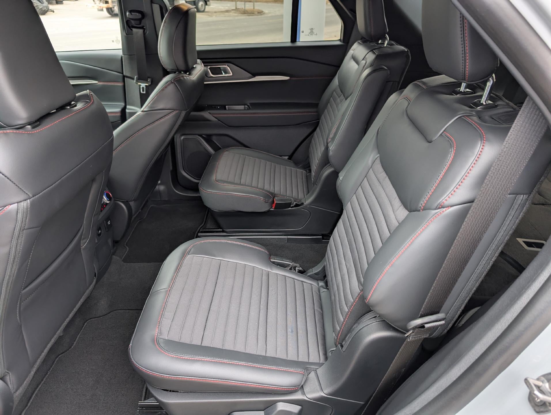 2026 Ford Explorer ST-Line 4WD