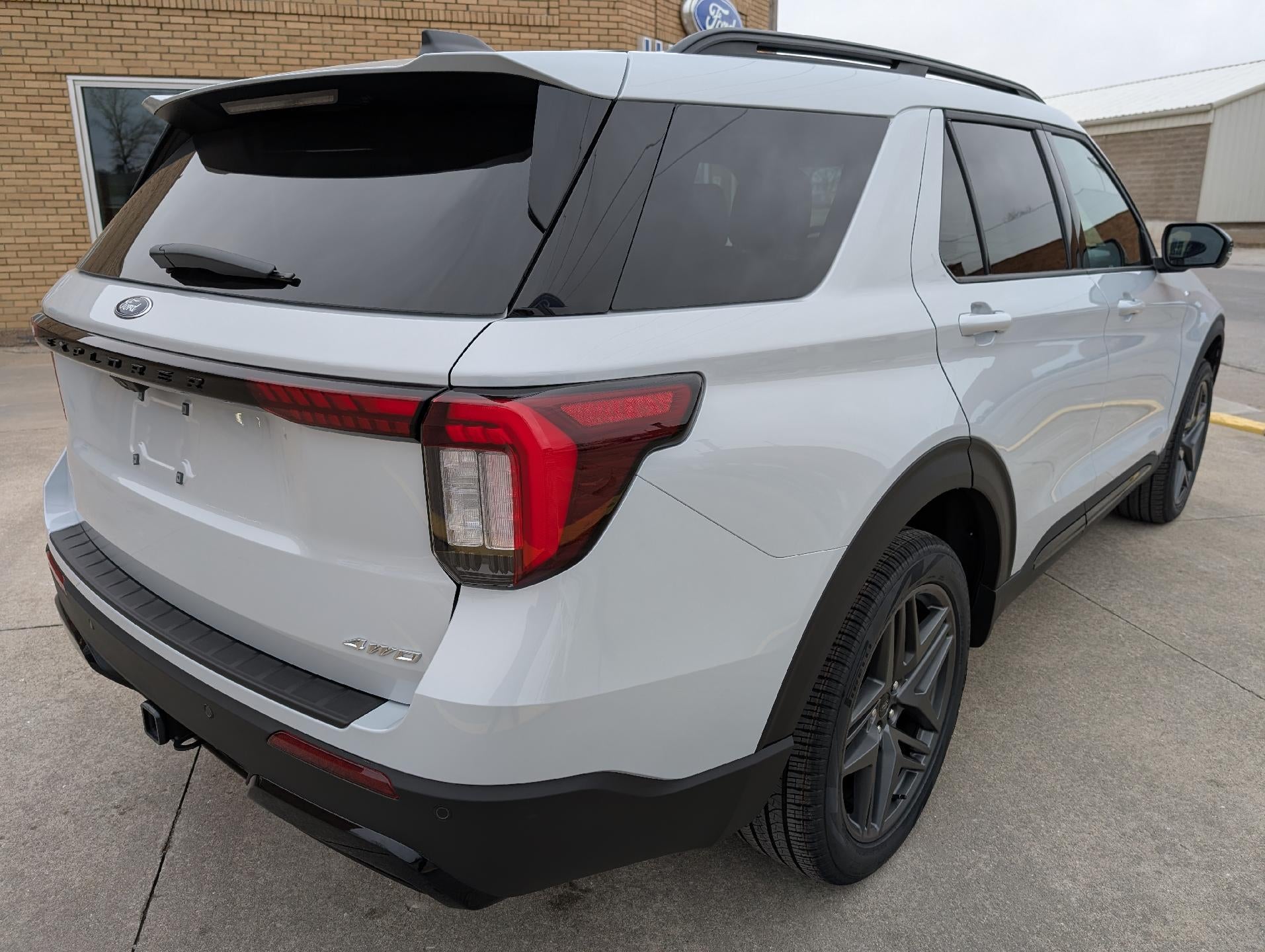 2026 Ford Explorer ST-Line 4WD