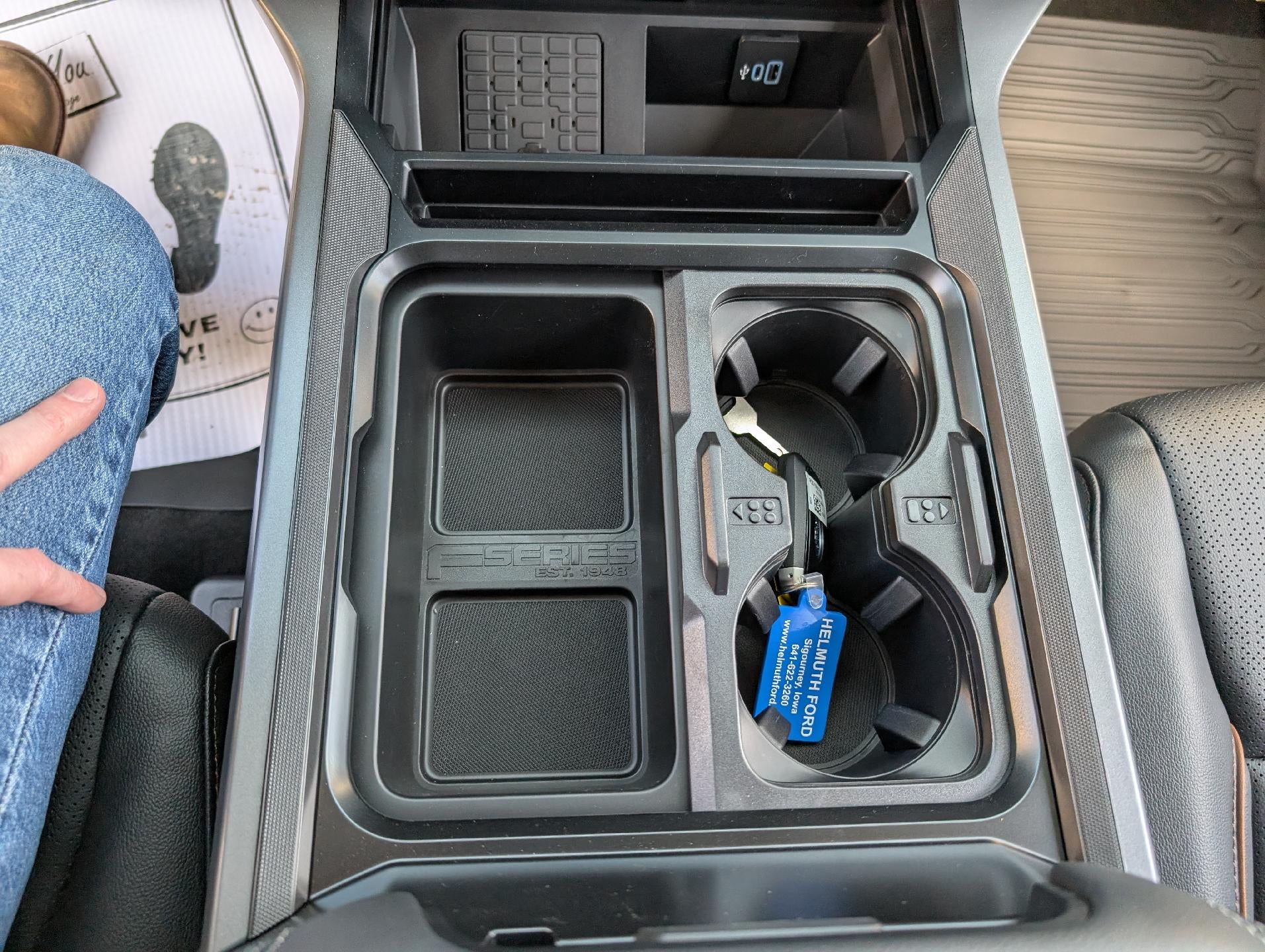 2026 Ford Super Duty F-350 SRW LARIAT 4WD Crew Cab 6.75' Box