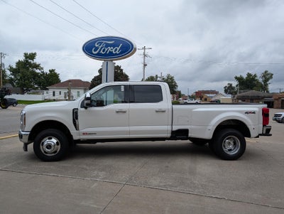 2027 Ford Super Duty F-350 DRW LARIAT 4WD Crew Cab 8' Box