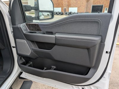 2027 Ford Super Duty F-350 DRW LARIAT 4WD Crew Cab 8' Box