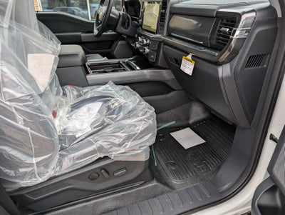 2027 Ford Super Duty F-350 DRW LARIAT 4WD Crew Cab 8' Box