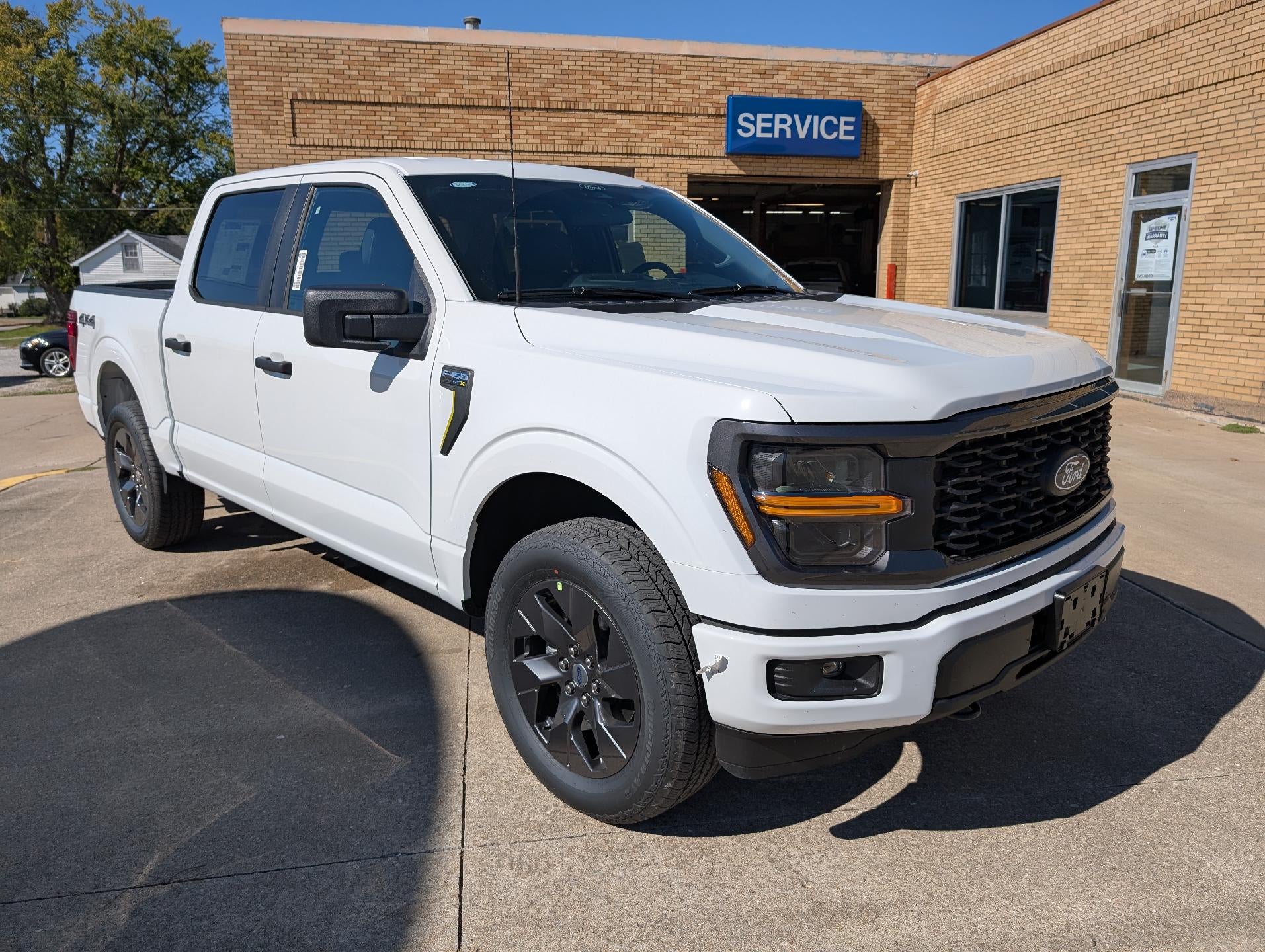 2025 Ford F-150 STX 4WD SuperCrew 5.5' Box