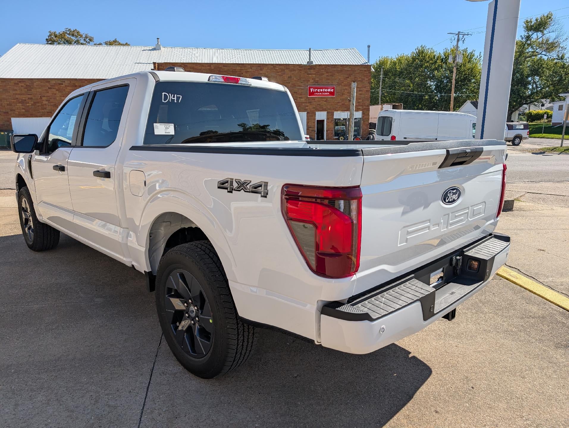 2025 Ford F-150 STX 4WD SuperCrew 5.5' Box