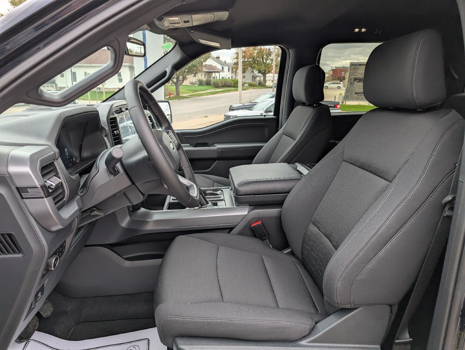 2025 Ford F-150 XLT 4WD SuperCrew 5.5' Box