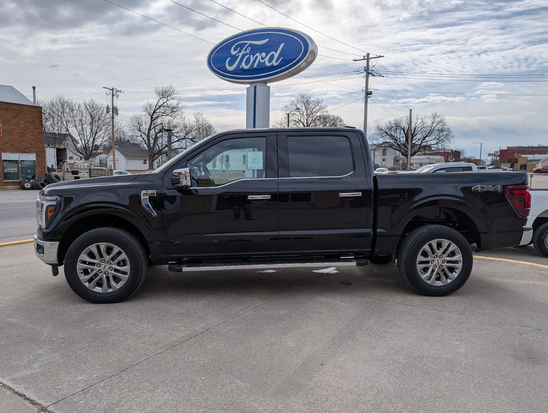 2026 Ford F-150 LARIAT 4WD SuperCrew 5.5' Box