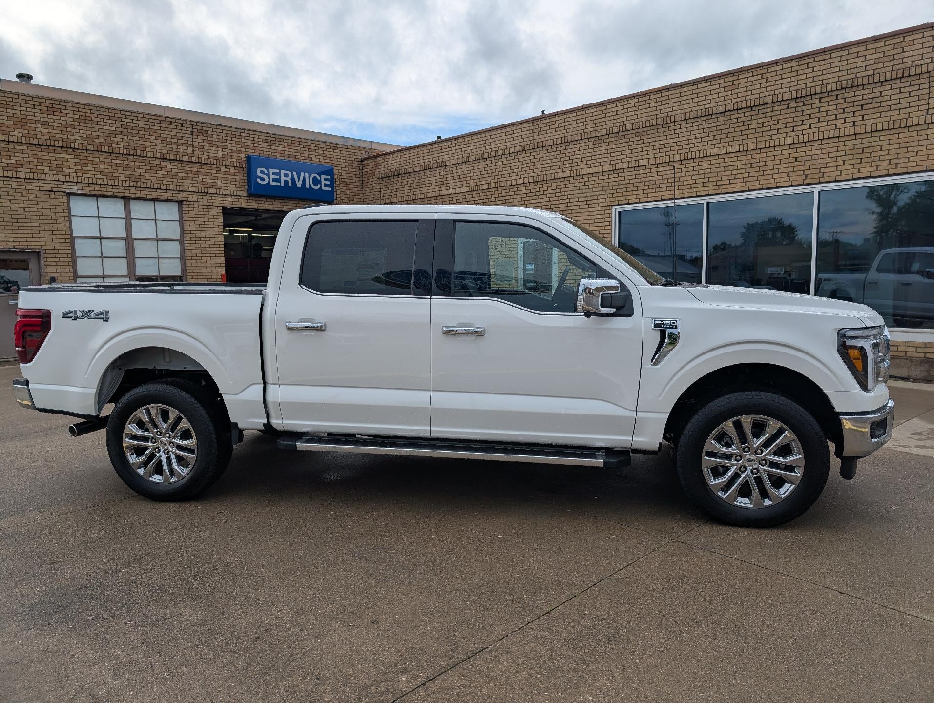 2026 Ford F-150 LARIAT 4WD SuperCrew 5.5' Box