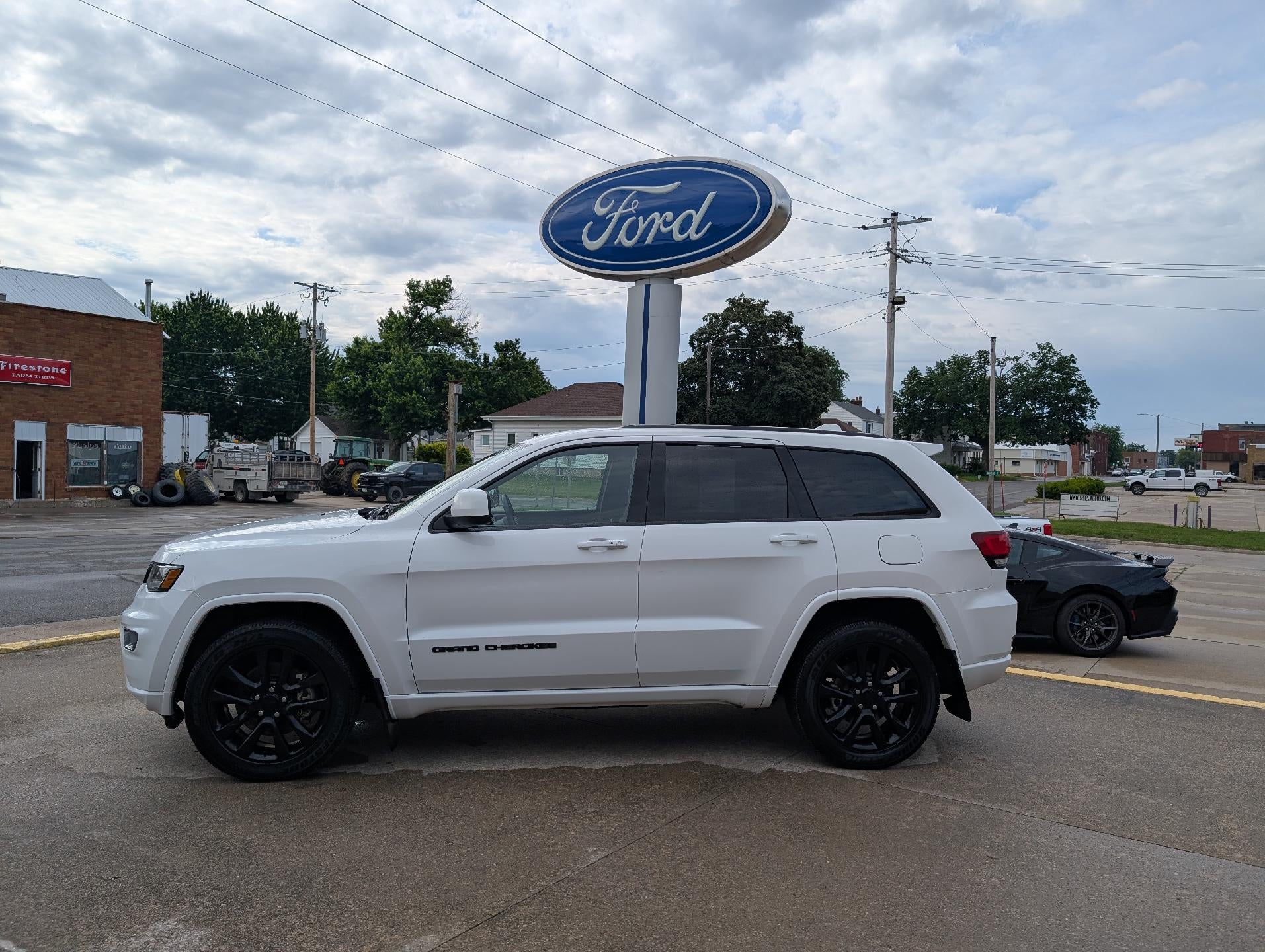 2021 Jeep Grand Cherokee Laredo X 4x4