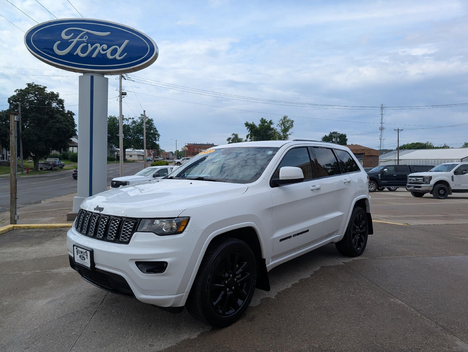 2021 Jeep Grand Cherokee Laredo X 4x4