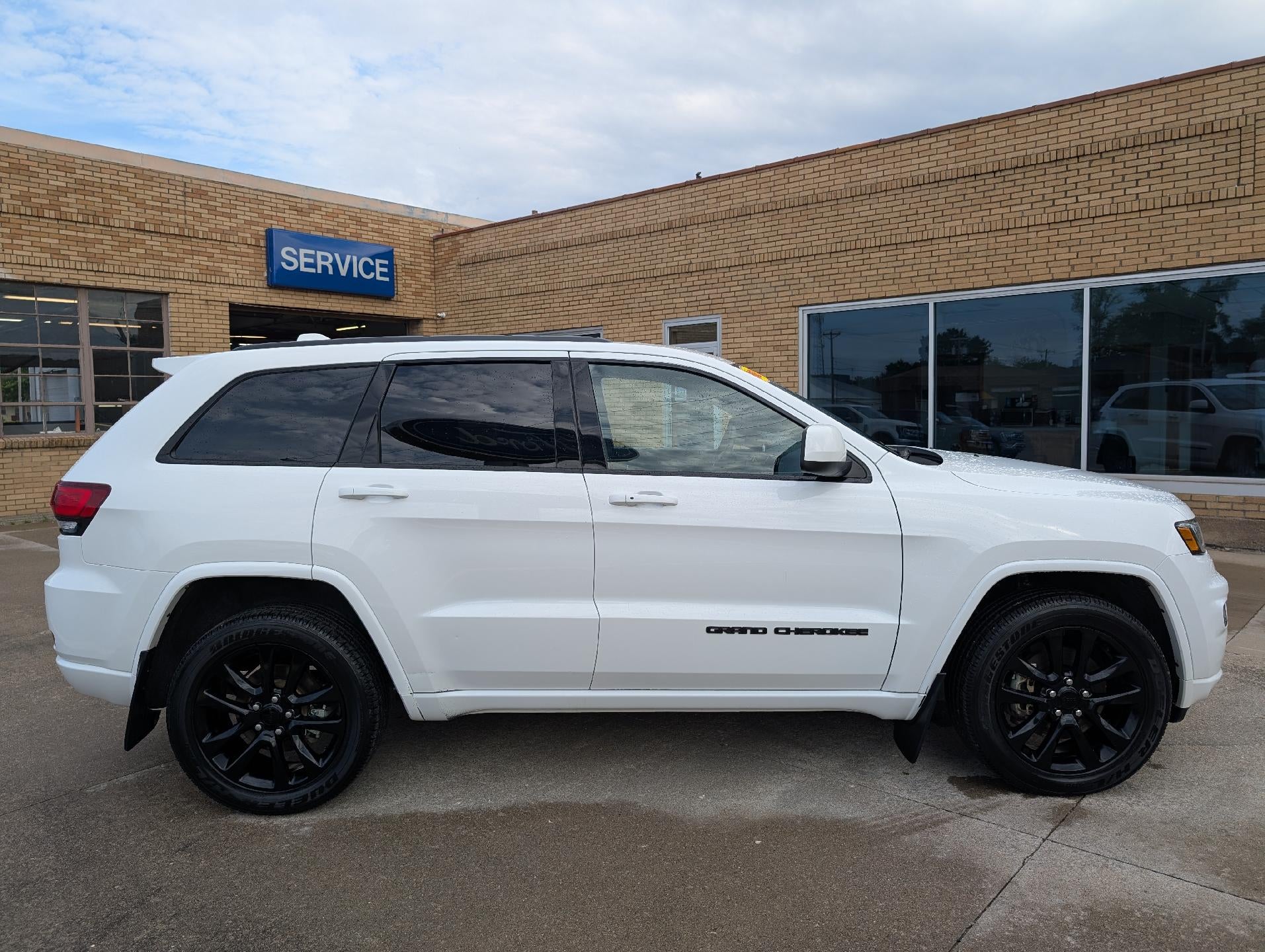 2021 Jeep Grand Cherokee Laredo X 4x4