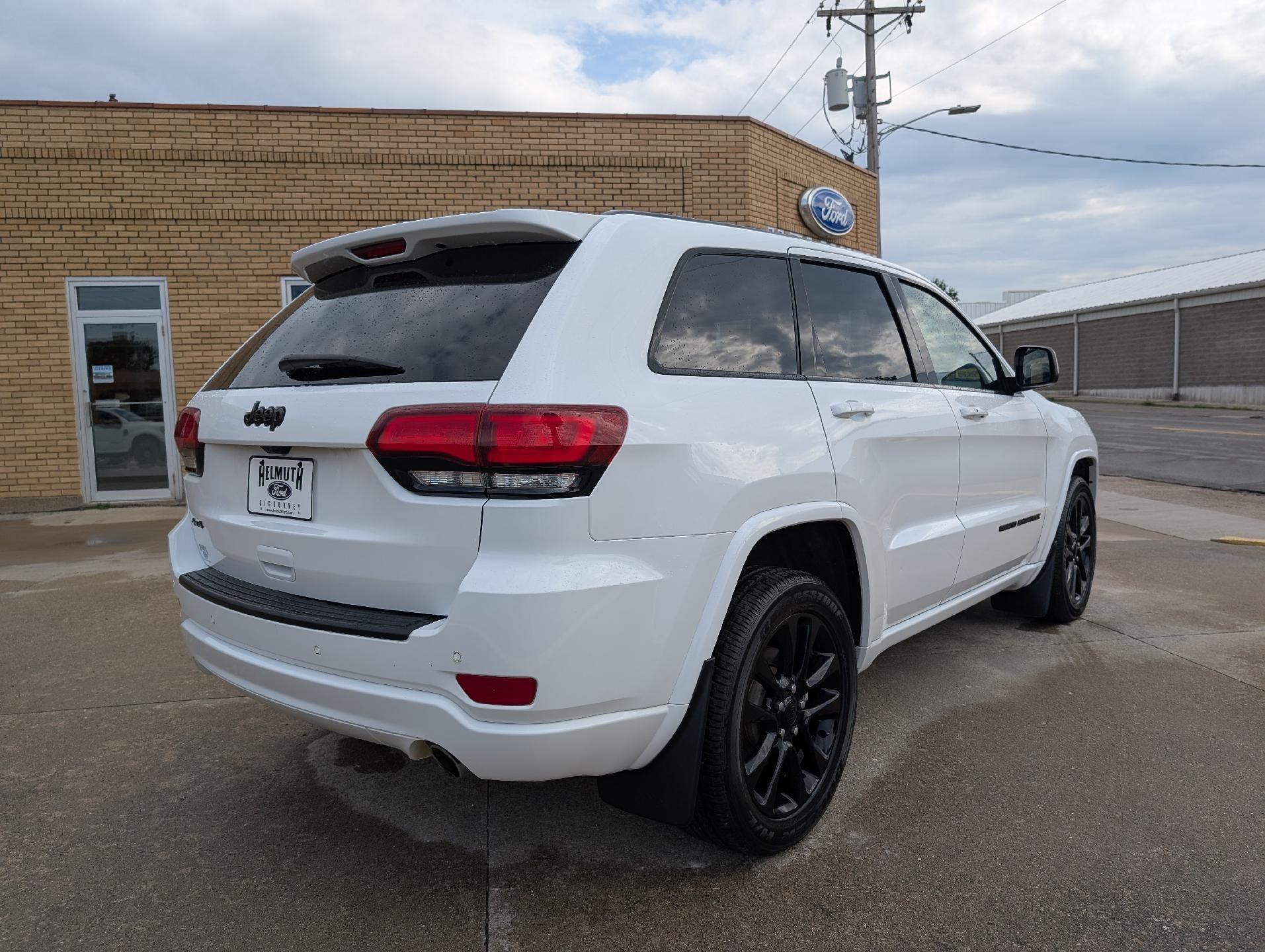 2021 Jeep Grand Cherokee Laredo X 4x4