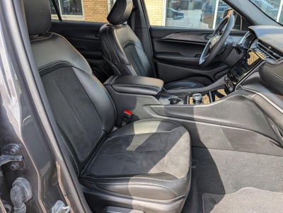 2024 Jeep Grand Cherokee L Altitude 4x4