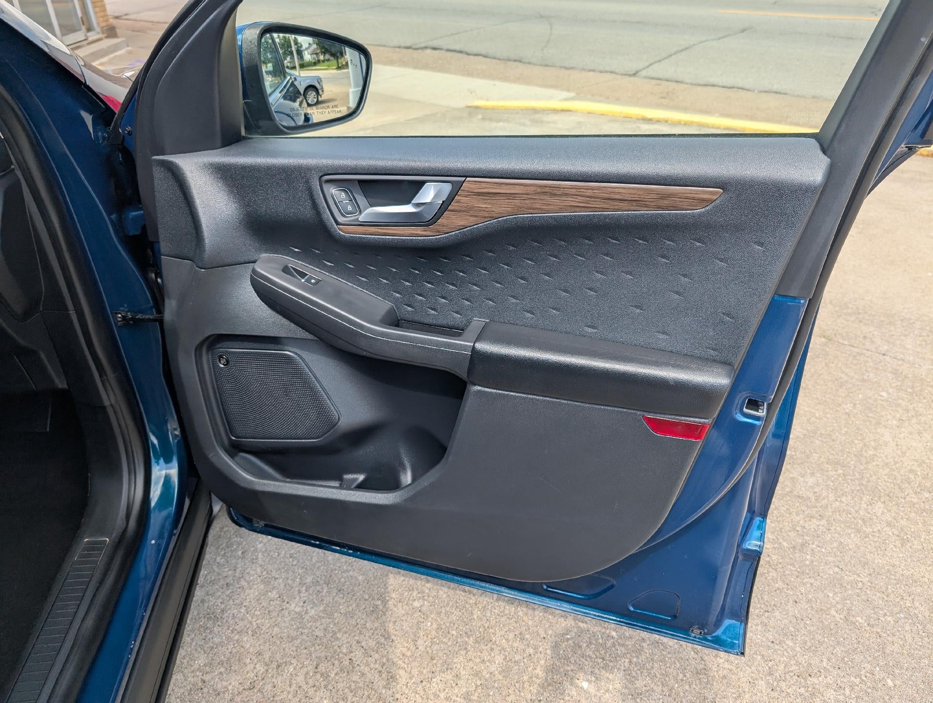 2020 Ford Escape Titanium AWD
