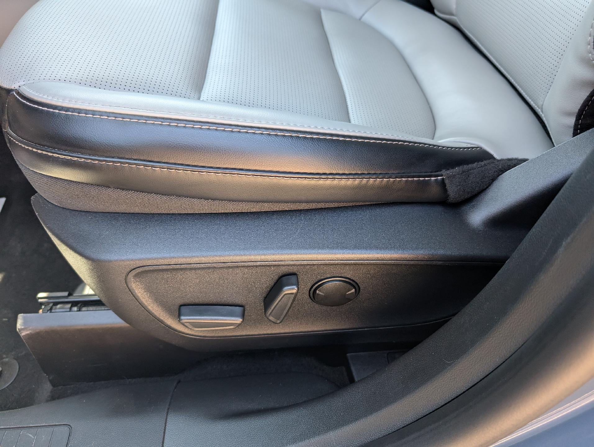 2025 Ford Escape Platinum AWD