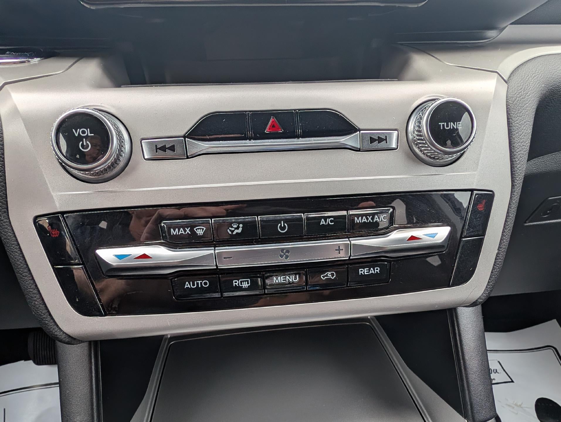 2023 Ford Explorer XLT 4WD