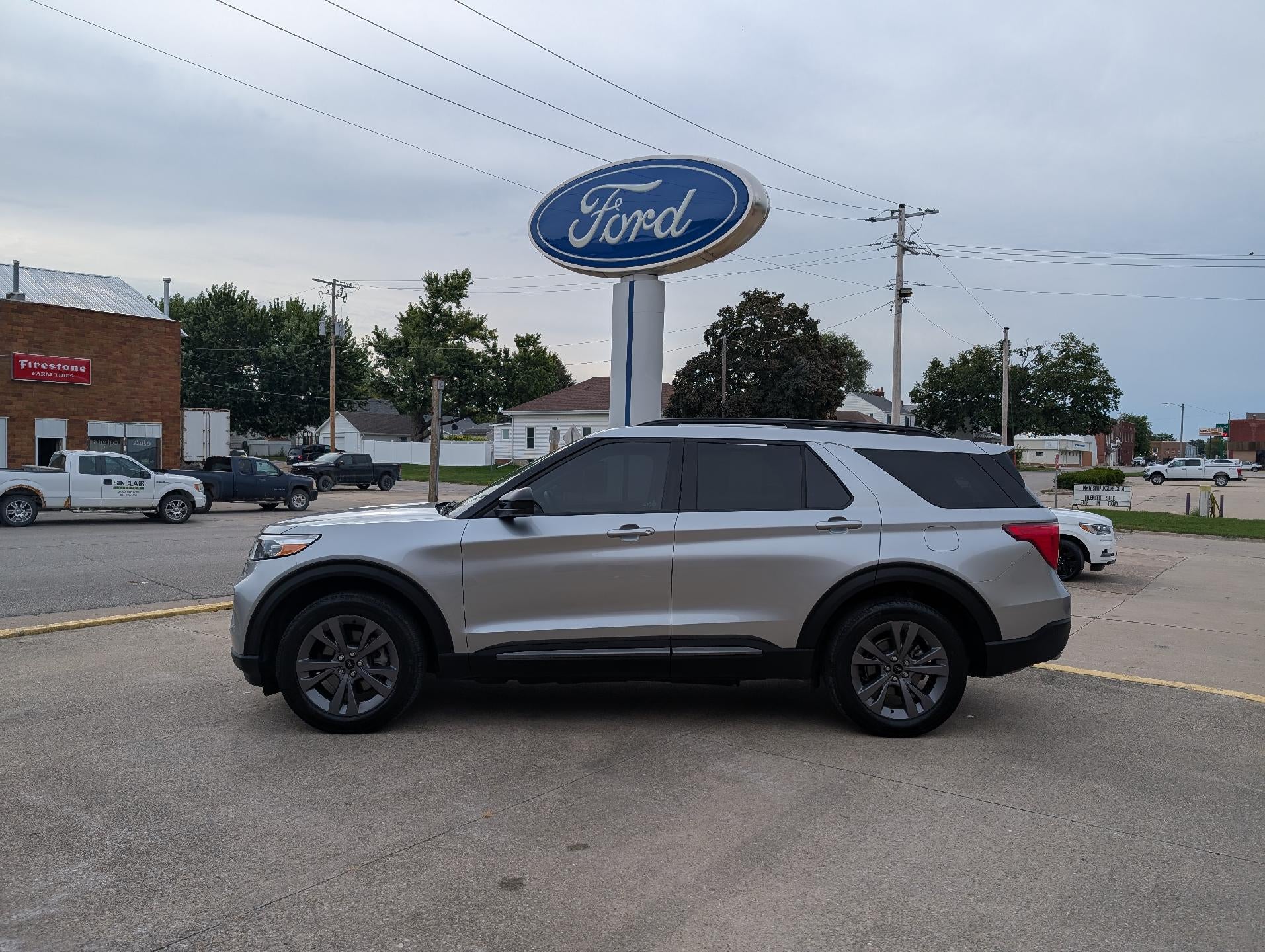 2024 Ford Explorer XLT 4WD