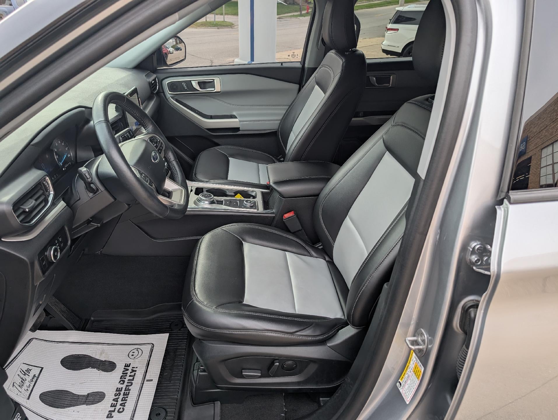 2024 Ford Explorer XLT 4WD