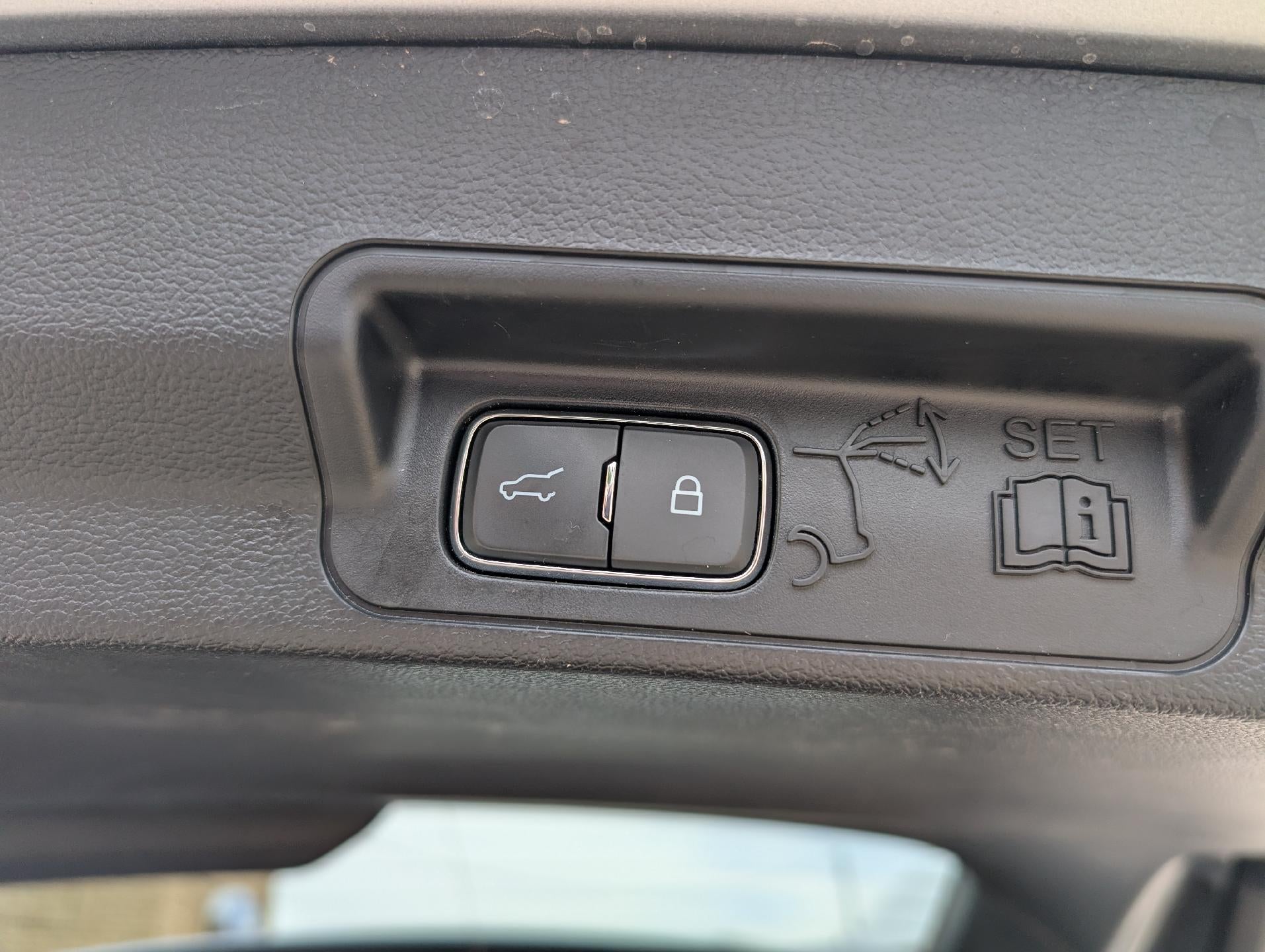 2024 Ford Explorer XLT 4WD