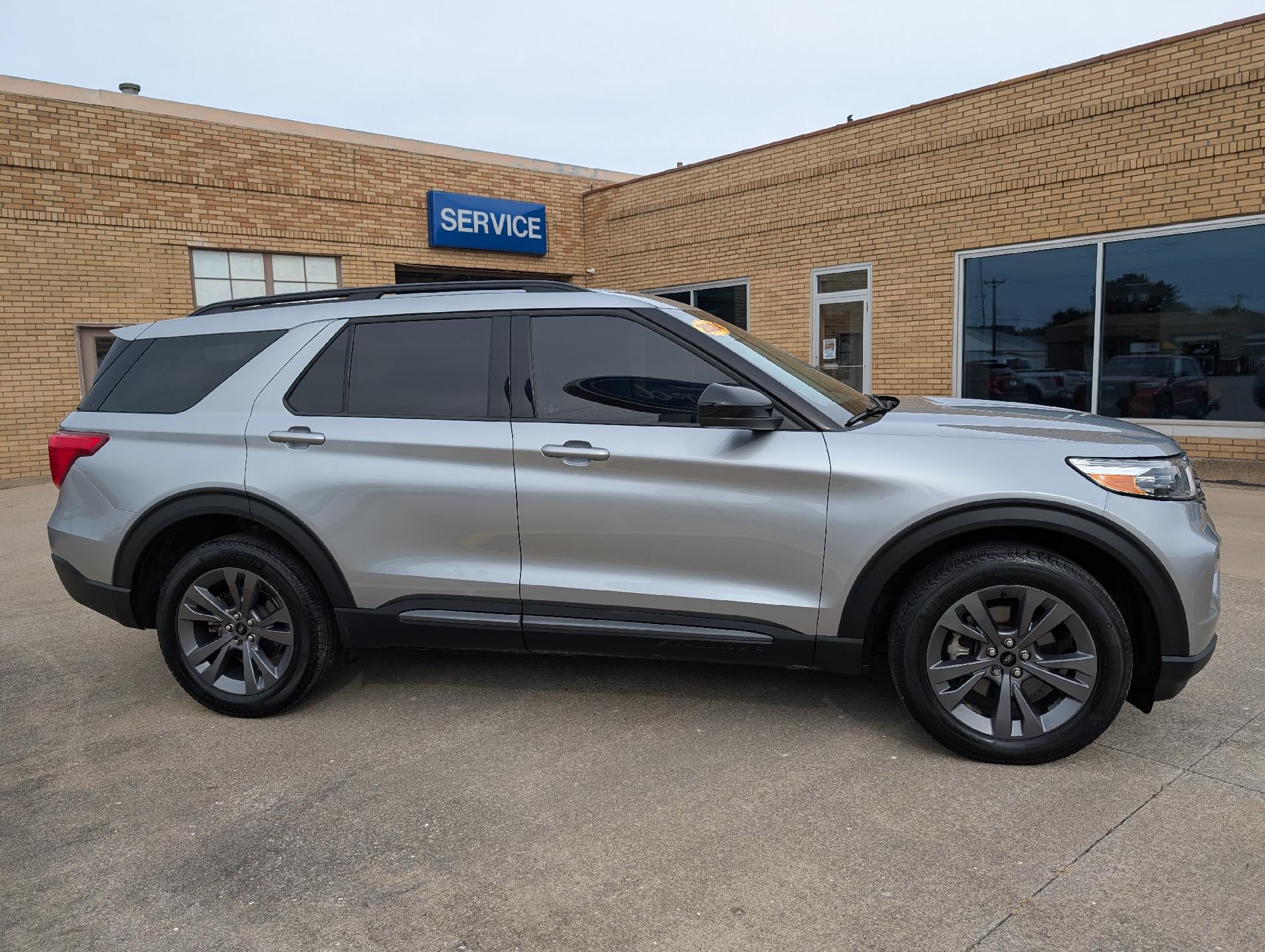 2024 Ford Explorer XLT 4WD