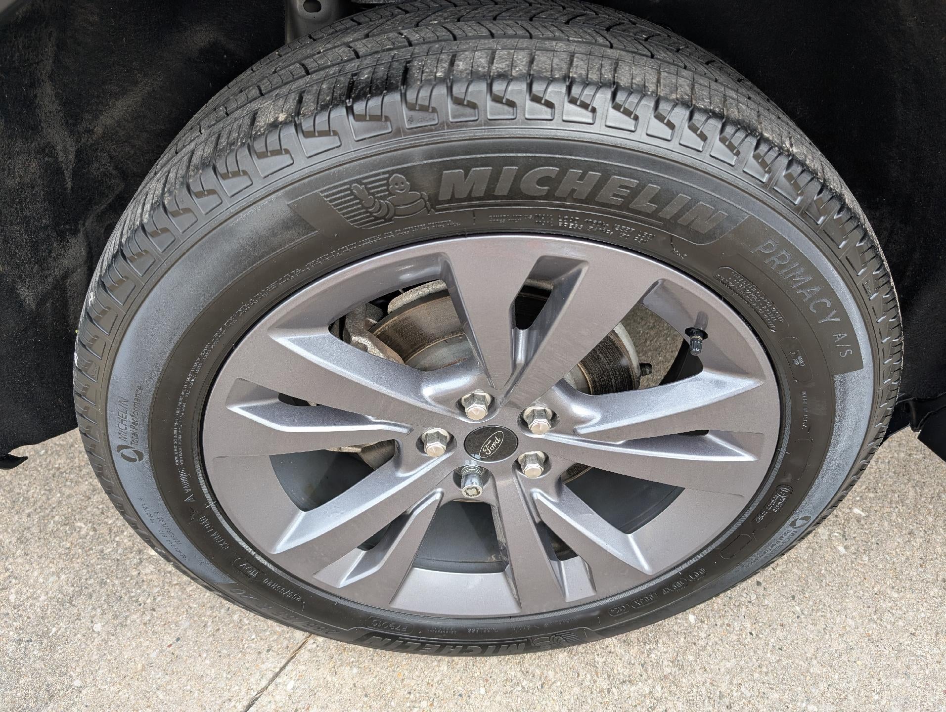2024 Ford Explorer XLT 4WD