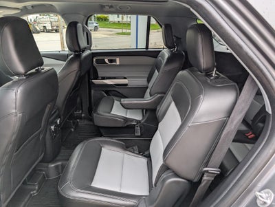 2022 Ford Explorer XLT 4WD