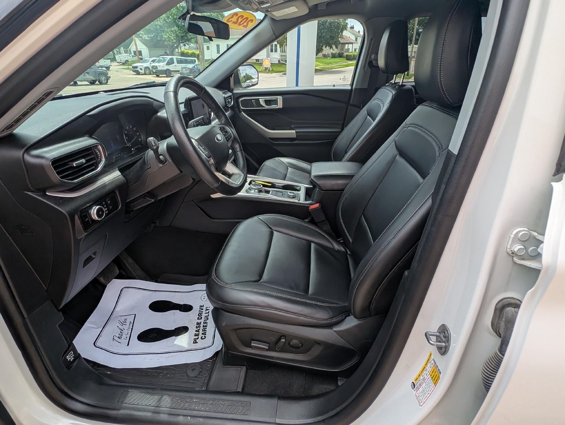 2023 Ford Explorer XLT 4WD