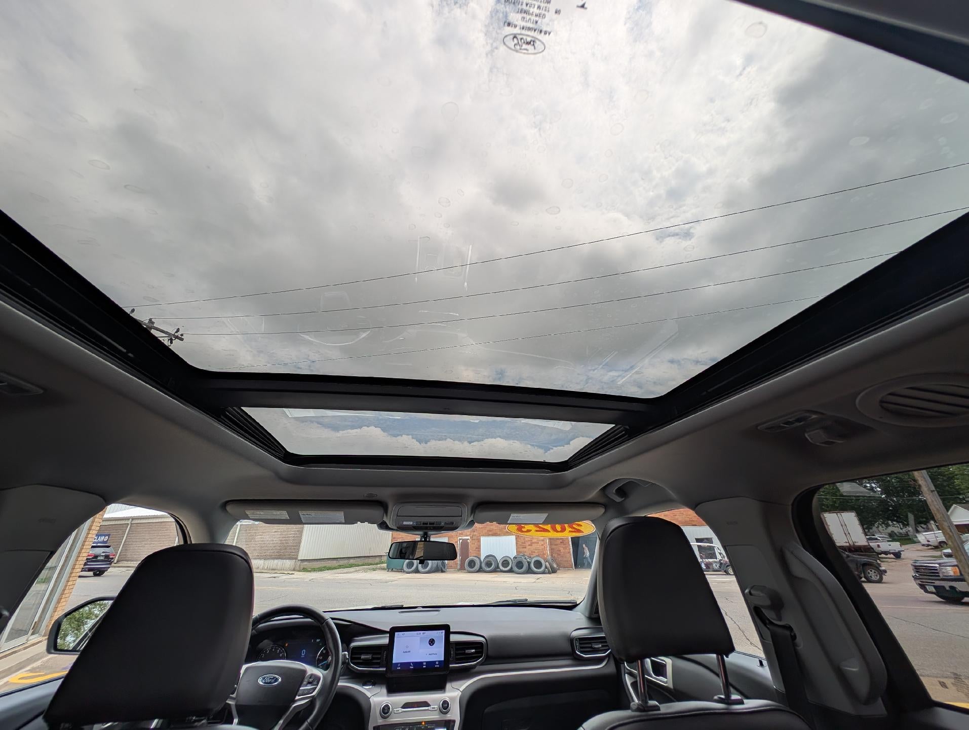 2023 Ford Explorer XLT 4WD