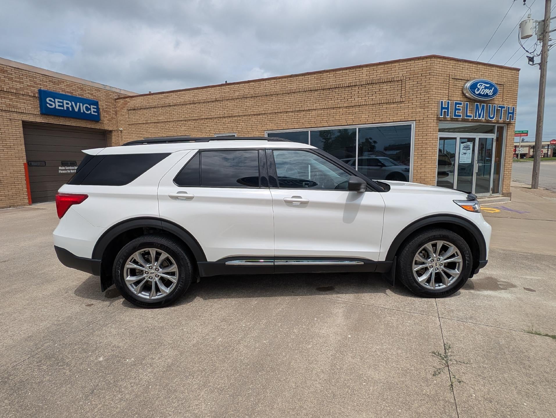 2023 Ford Explorer XLT 4WD