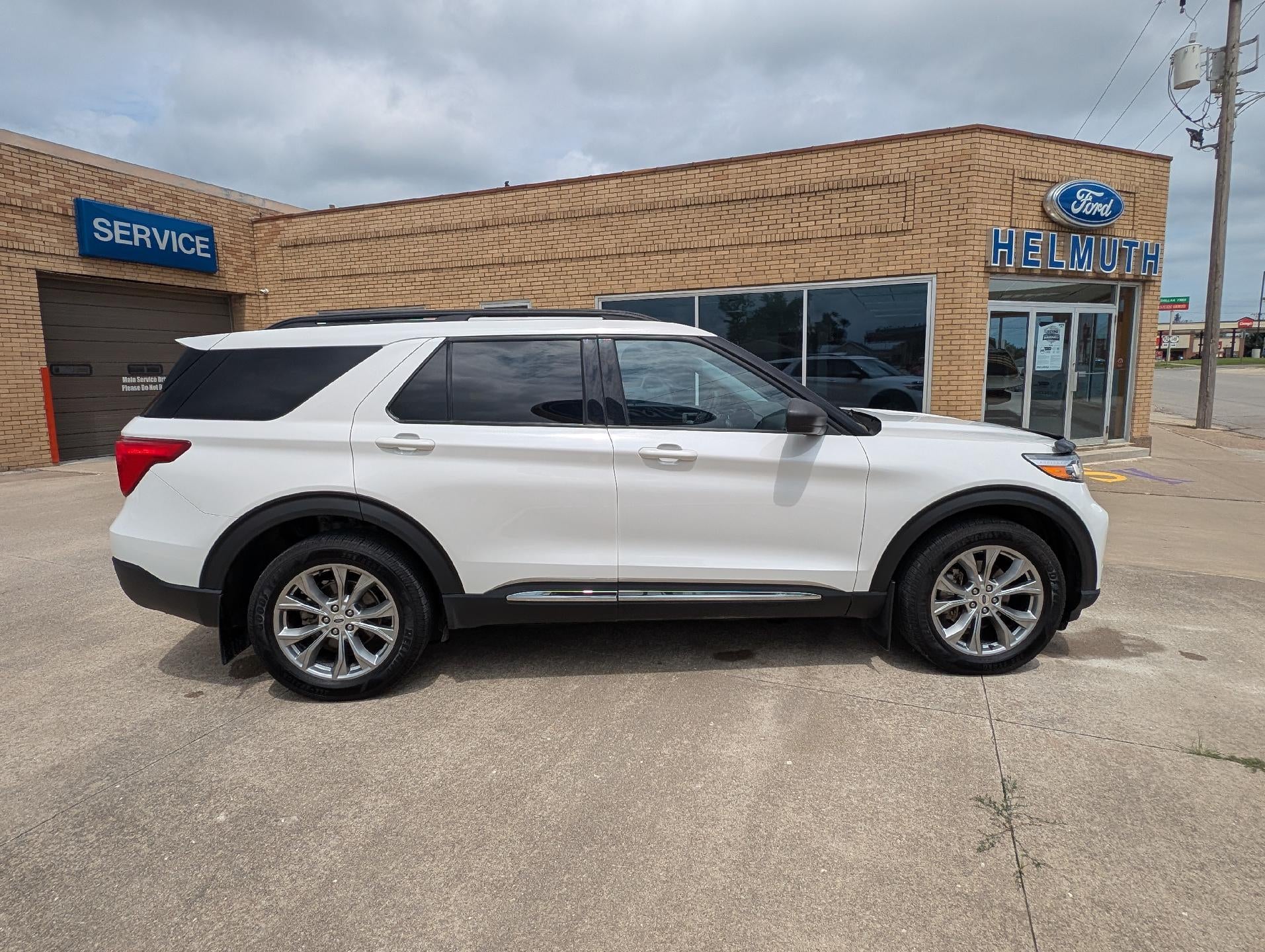 2023 Ford Explorer XLT 4WD