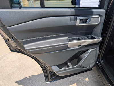 2023 Ford Explorer XLT 4WD