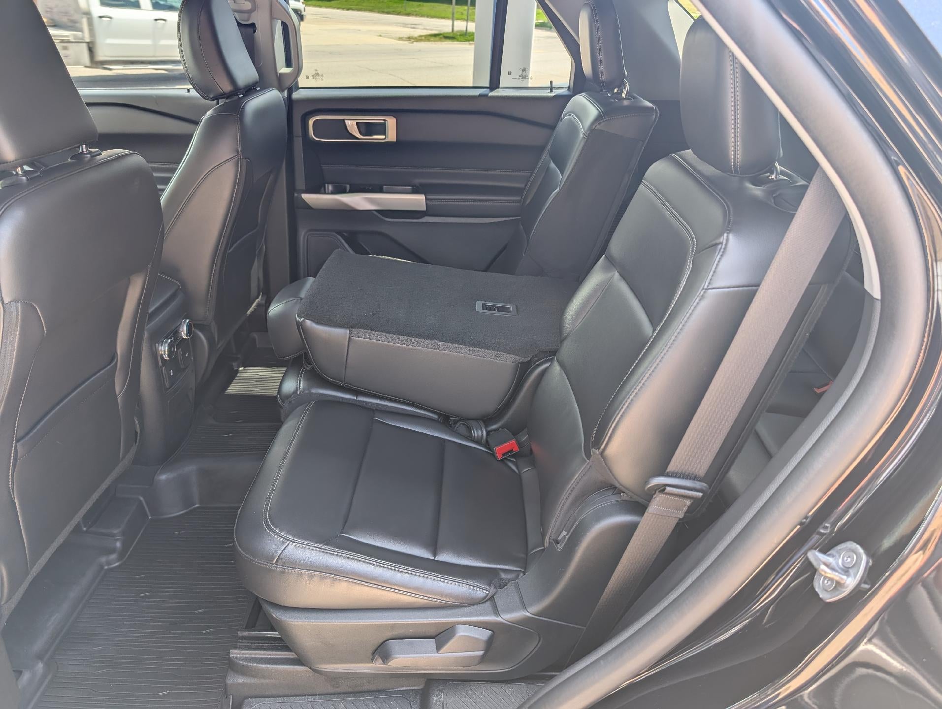 2023 Ford Explorer XLT 4WD