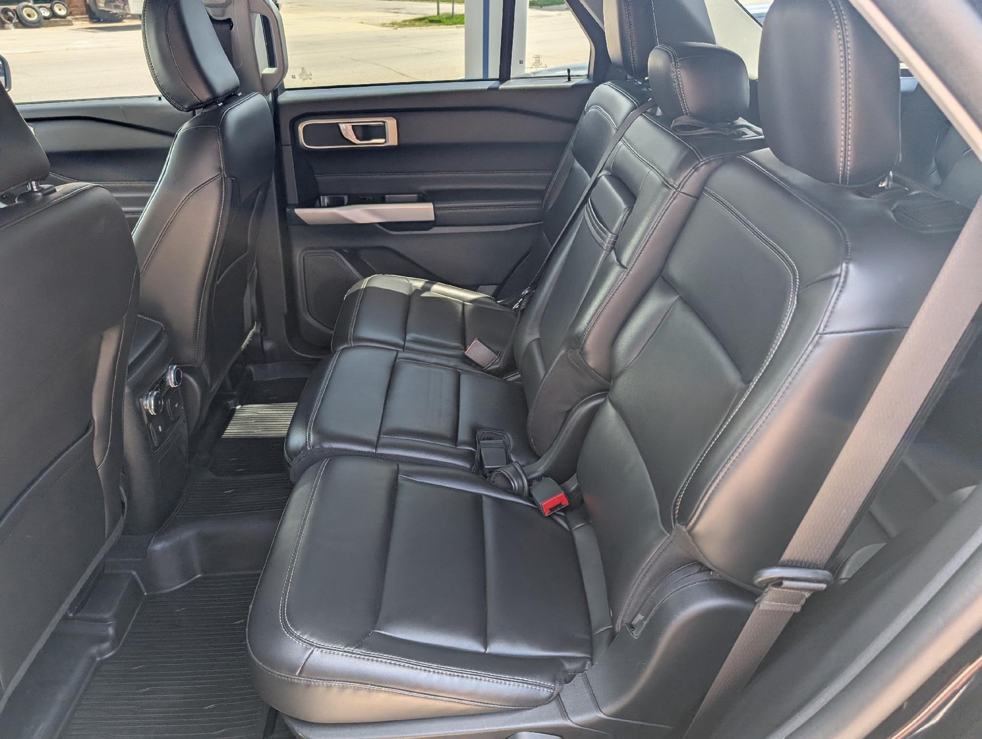 2023 Ford Explorer XLT 4WD