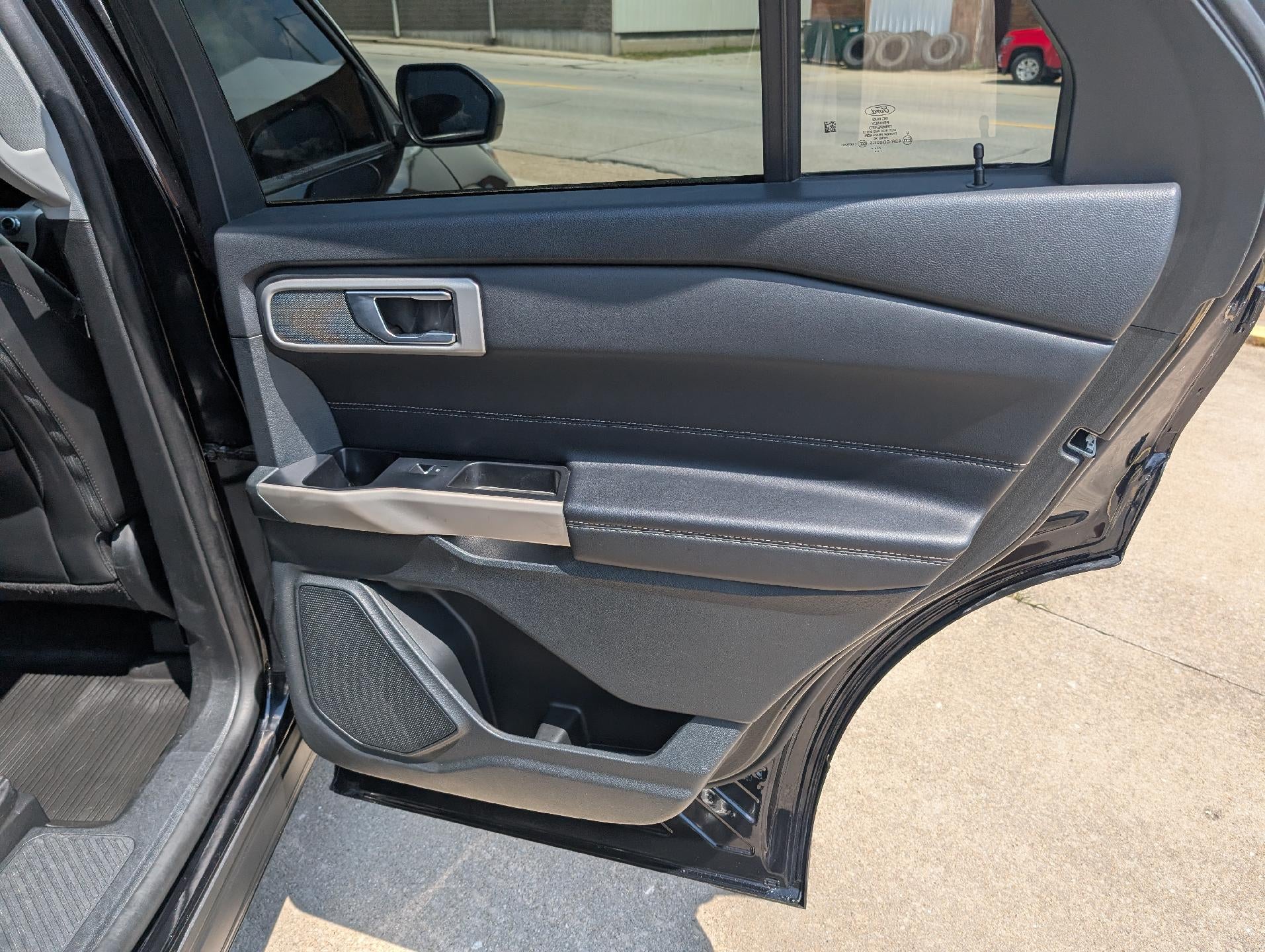 2023 Ford Explorer XLT 4WD