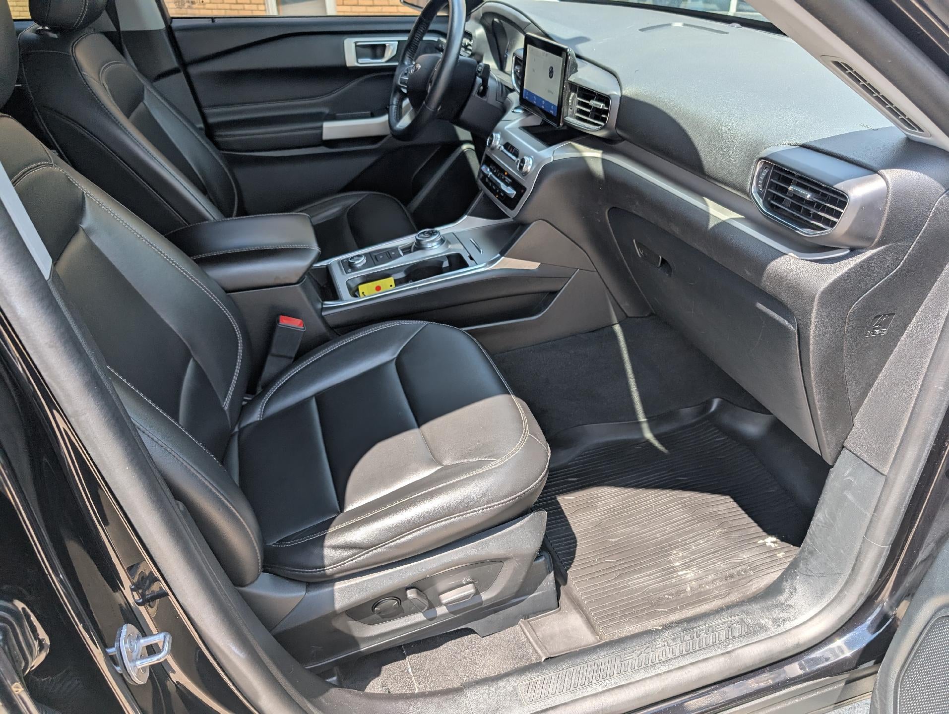 2023 Ford Explorer XLT 4WD