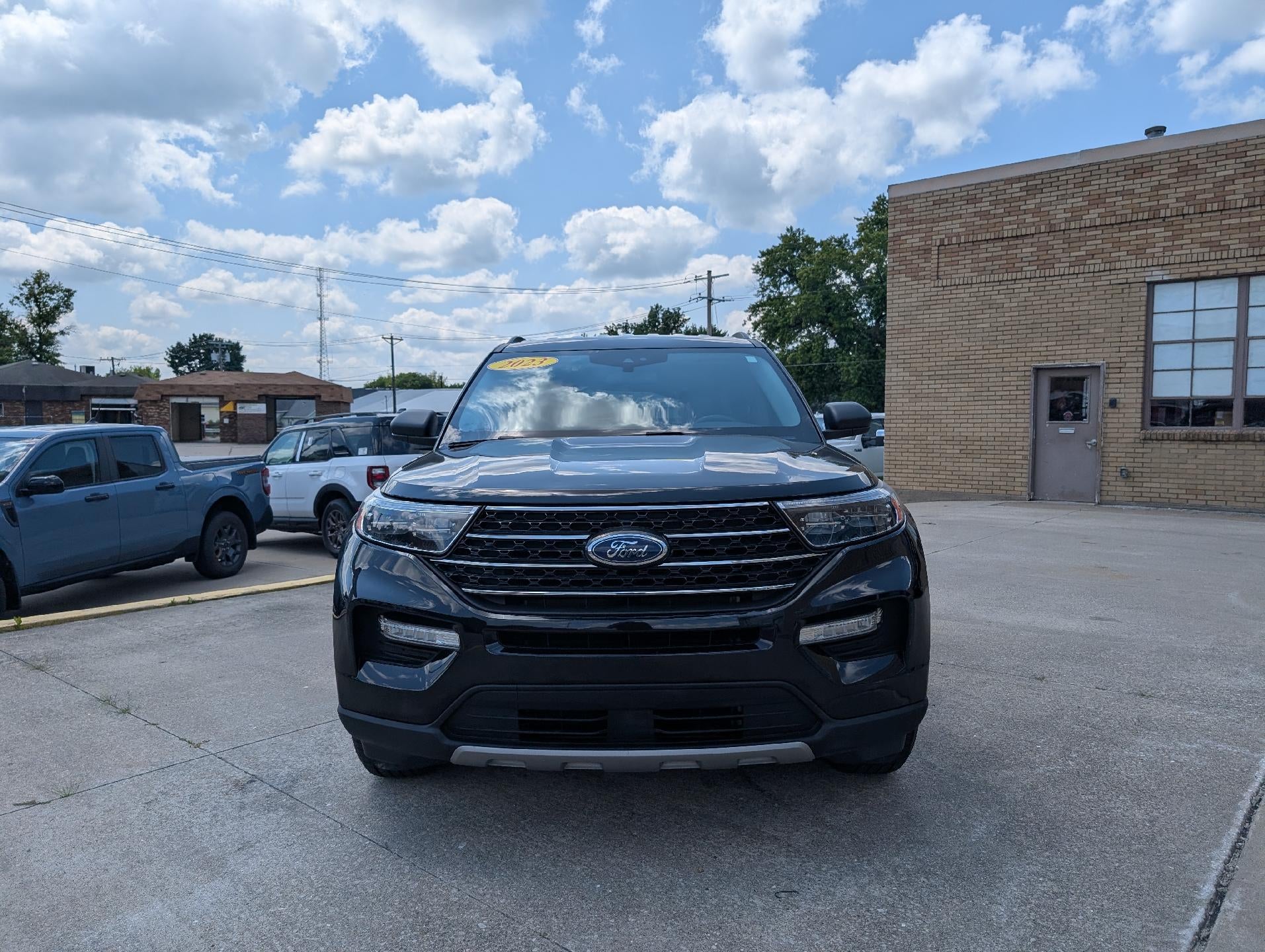 2023 Ford Explorer XLT 4WD
