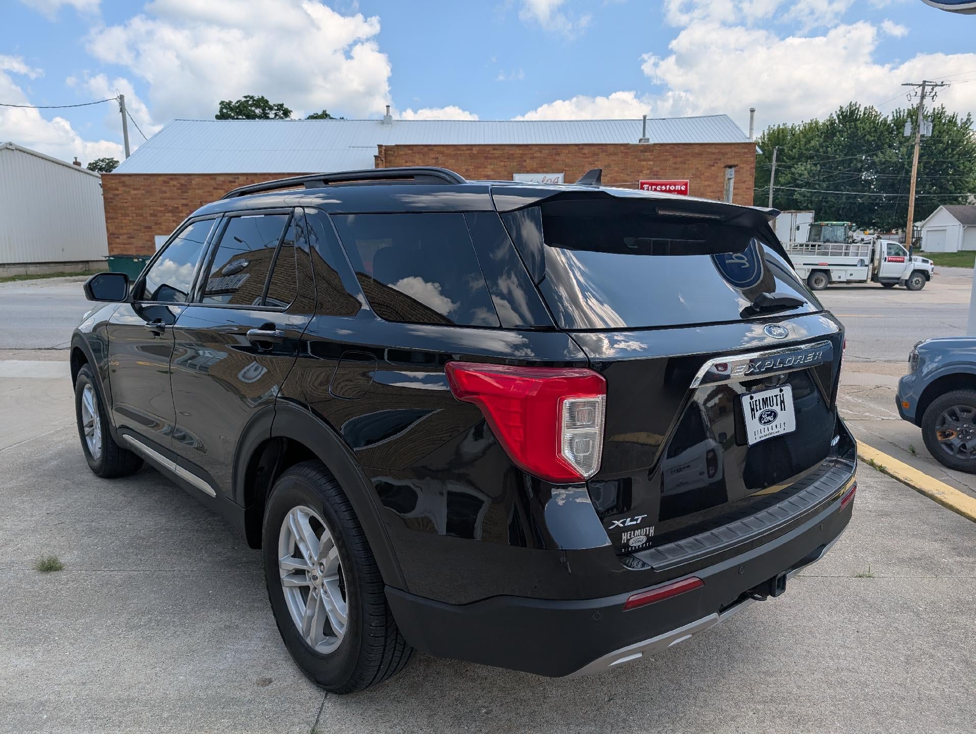 2023 Ford Explorer XLT 4WD