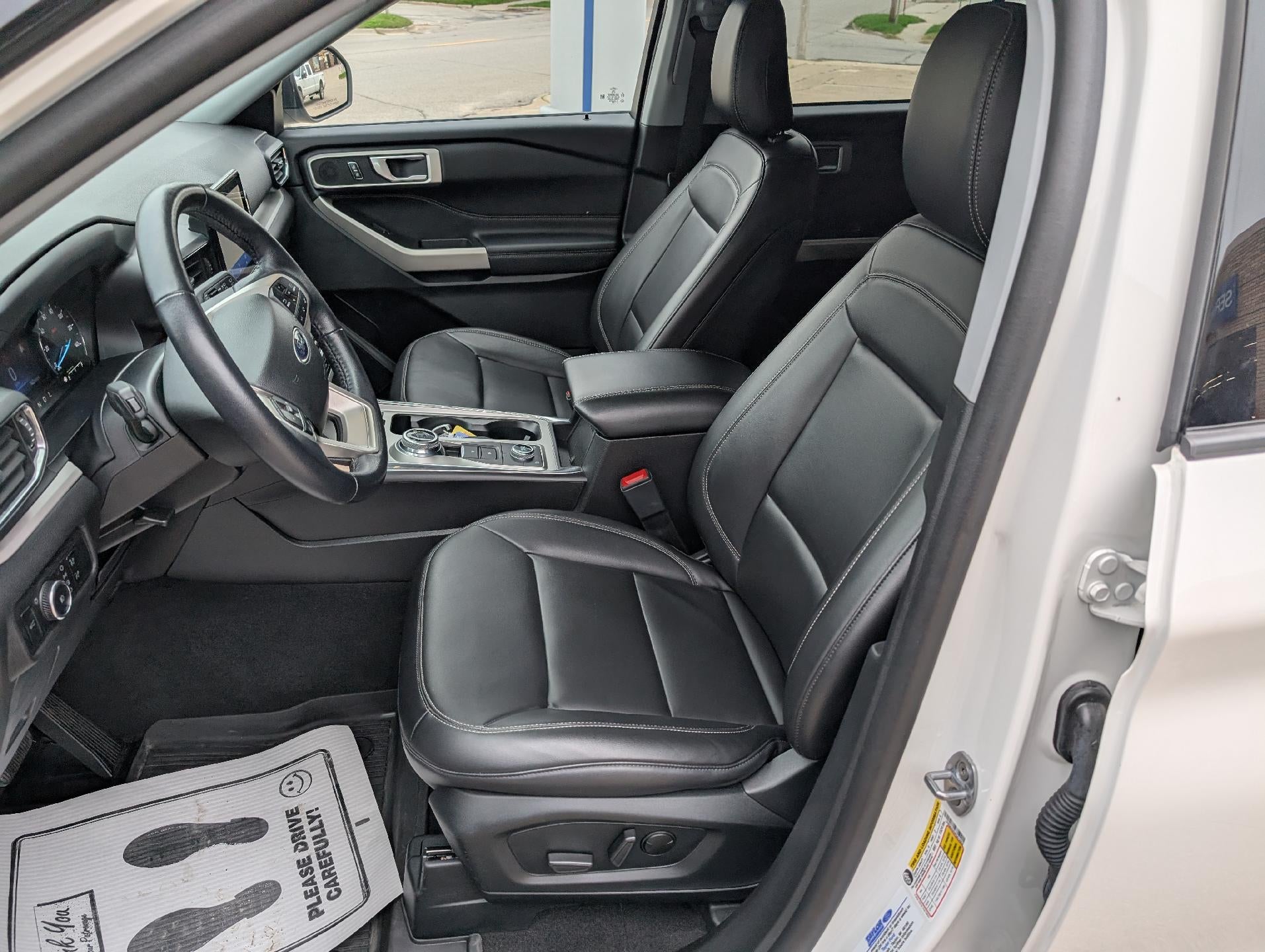 2023 Ford Explorer XLT 4WD