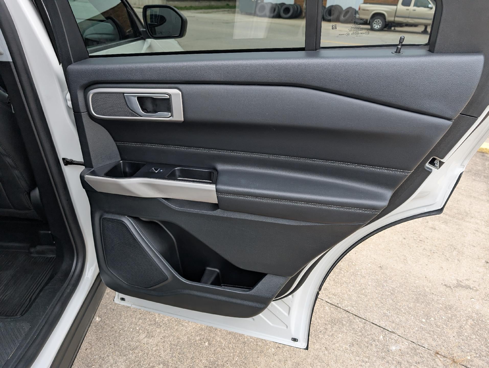 2023 Ford Explorer XLT 4WD
